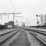 154715 Gezicht op het seinhuis Post I bij de spoorwegovergang in de Aamsestraat te Elst (noordzijde emplacement Elst).